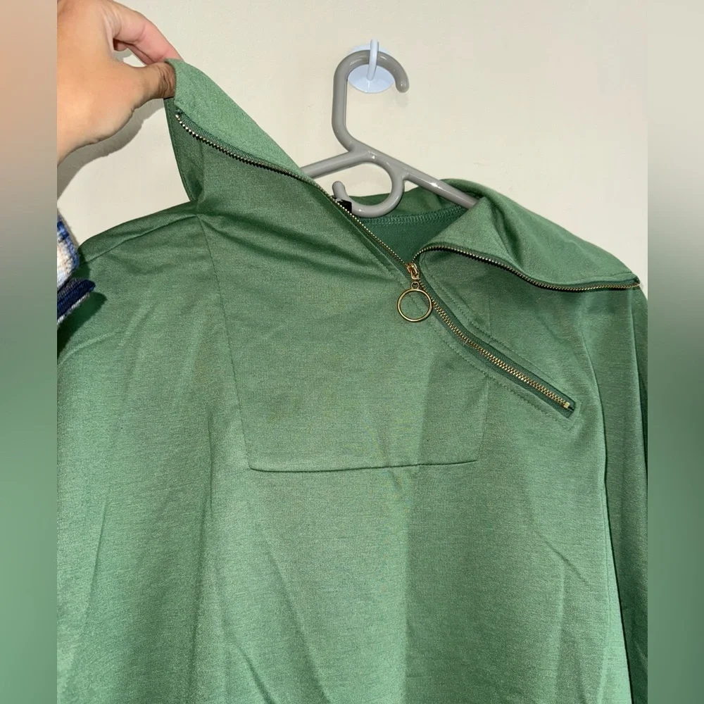 Just fashionable Green Sweater Size XL NWOT